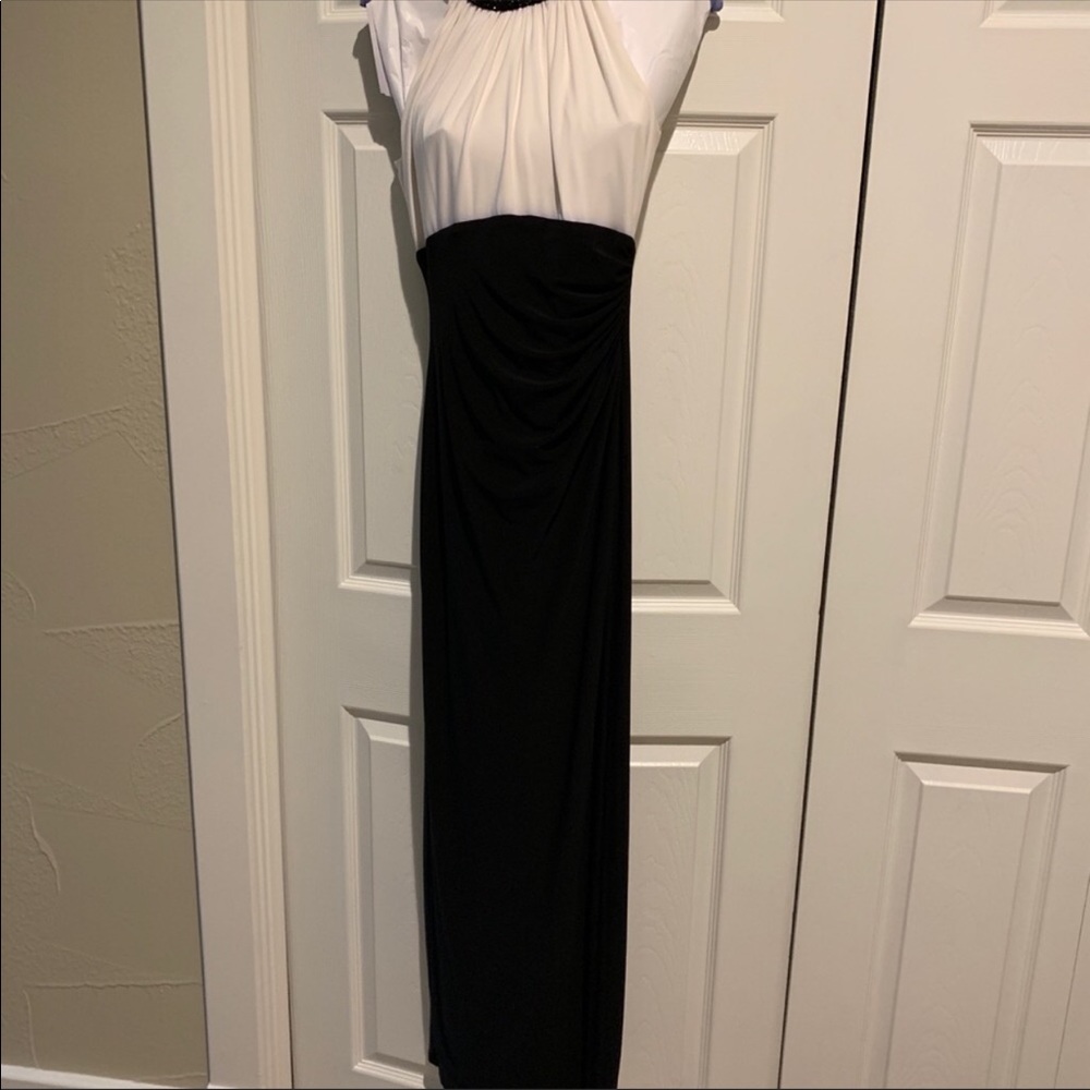 Beautiful Ralph Lauren gown.